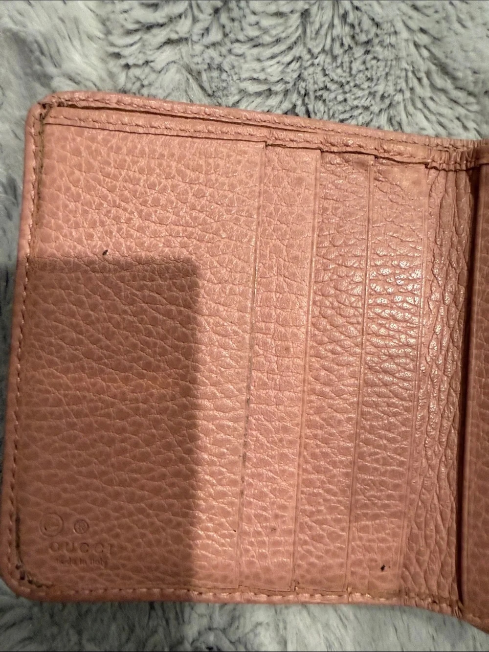 Gucci compact wallet